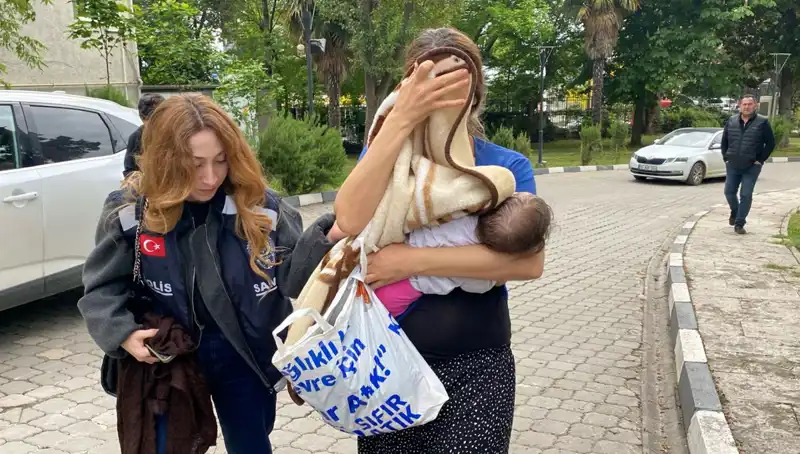 Evlerden Hırsızlık Yapan Kadın Sıcak Takip ile Yakalandı