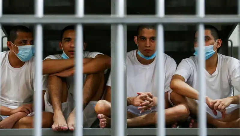 El Salvador’dan Venezuela’ya Siyasi Tutuklu Teklifi: Neler Oluyor?