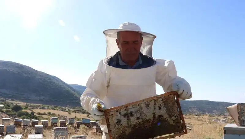 25 Yıl Önce Mobilya İşini Bıraktı, Artık İki Ton Üretiyor!
