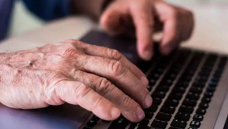 Dijital Dünya ve Zihinsel Güç: Teknolojinin Demansa Karşı Sunduğu Fırsatlar