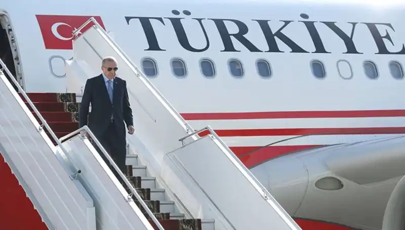 Cumhurbaşkanı Erdoğan İtalya Ziyaretinin Ardından Türkiye'ye Döndü: Gözler Yeni İlişkilerde