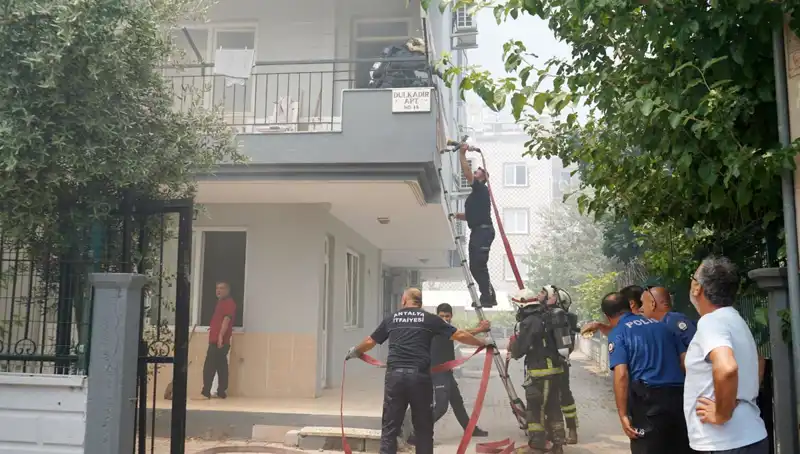 Gençlerin Kavgası Faciaya Dönüştü: Daireler Alev Alev Yandı