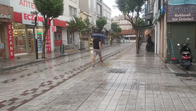 Kırklareli'de Sağanak Yağış Sonrası Hayatı Olumsuz Etkileyen Gelişmeler