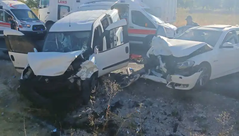 Nevşehir'de Feci Trafik Kazası: 14 Yaralı, Sebebi Nedir?