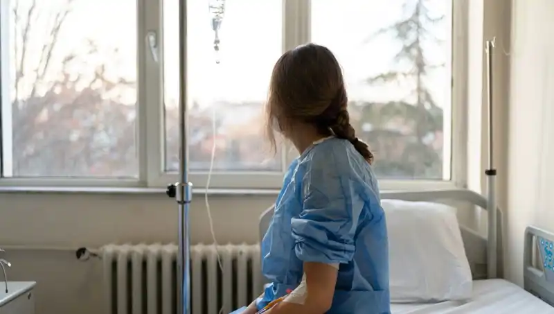 27 Yaşındaki Kadının Meme Kanseri Hikayesi: Doktorları Şaşkına Çeviren İddia