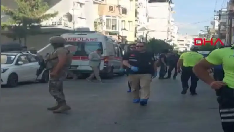 İzmir'de Karakola Silahlı Saldırı: İki Şehit ve Bir Yaralı