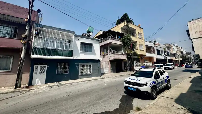 Silah Sesleri Sonrası Anne Kızın Cansız Bedeni Bulundu: Şok Eden Olay