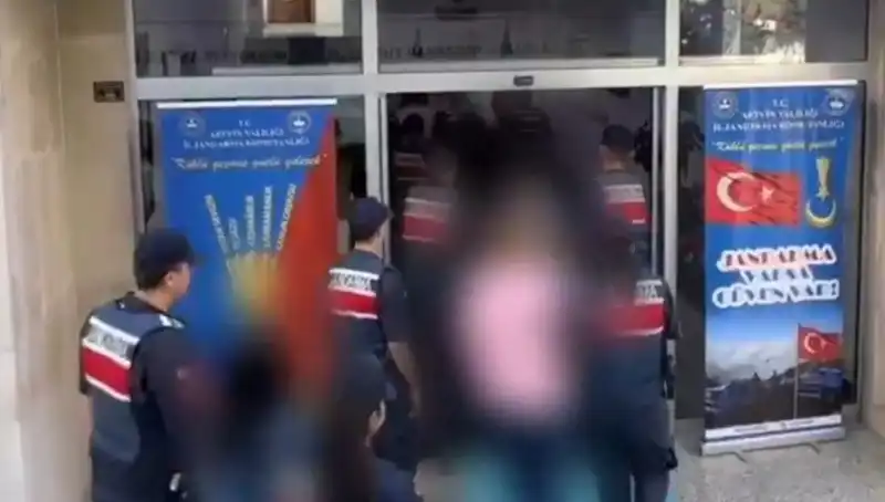 30 İlde FETÖ Operasyonları: 65 Kişi Gözaltında ve Tutuklandı!