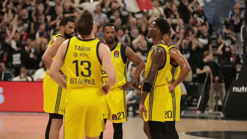 Fenerbahçe, Panathinaikos ile Dev Maçta Final Hedefini Gözetiyor