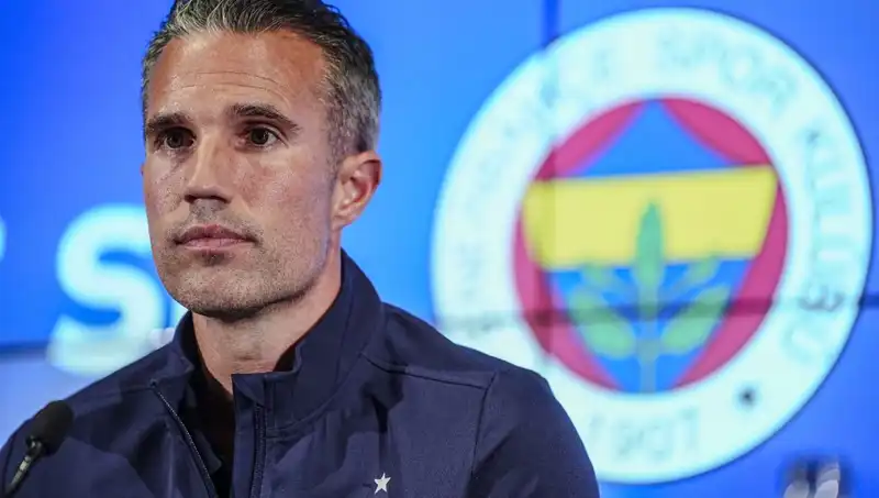 Fenerbahçe'nin Şansı: Robin van Persie'den Şaşırtan Yüzde Tahmini