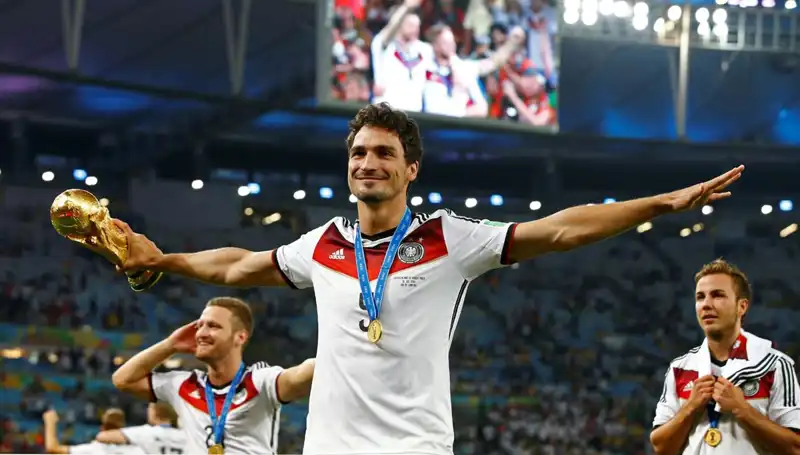 Alman Futbolunun Efsanesi Mats Hummels Emekli Olma Kararını Açıkladı