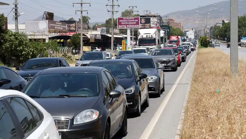 Aydın ile Muğla Arasında Oluşan 60 Kilometrelik Araç Kuyruğu Ne Anlama Geliyor?