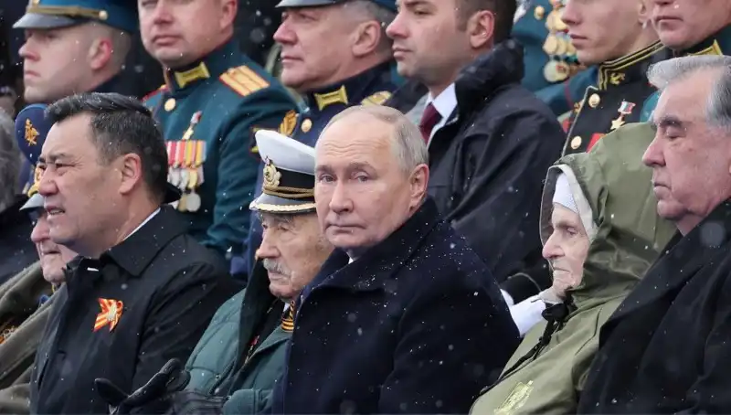Rus Ordusu Yeniden Yapılanıyor: Putin Stratejik Genişleme Çağrısını Yaptı