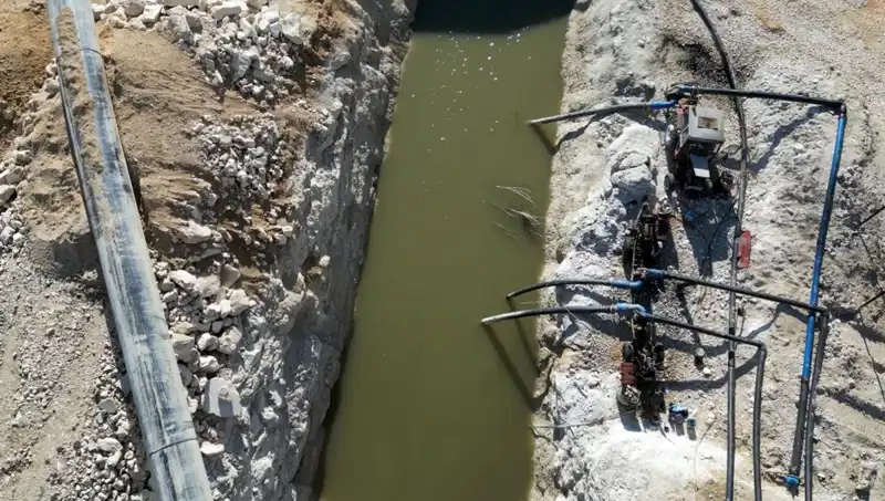Karaman'da Musluk Suyuna Petrol Karıştı: İlk Belirtiler Sulama Pompaları mı?