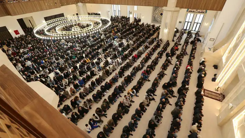 Cuma Namazı Saatleri 4 Nisan 2025: Hangi İlde Ne Zaman Kılınacak?