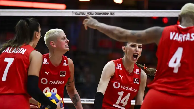 Türkiye-Japonya Voleybol Maçı: Şampiyonlar Parkede Galibiyet İçin Mücadele Edecek