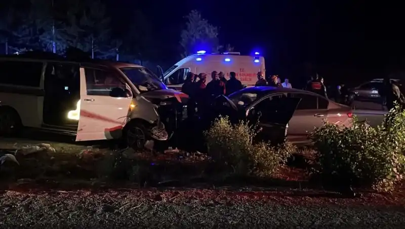 Ters Yön Faciasında Kafa Kafa Çarpışma: Can Kaybı ve Yaralılar