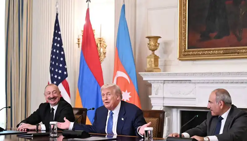 Aliyev'den Ermenistan'a Anayasa Değişikliği Çağrısı: Zaman Kaybetmeyin!