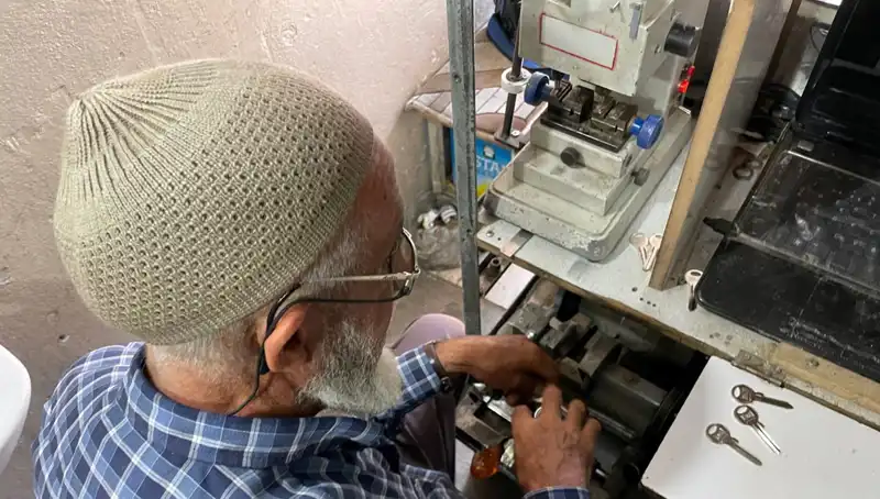 Dört Metrekarelik Dükkanda 28 Yıl: "Burası Bana Saray Gibi"