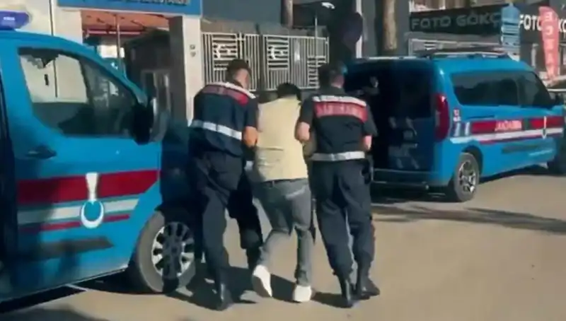 10 İlde Eş Zamanlı Operasyon: 5 Suç Örgütüne 74 Gözaltı Şoku!